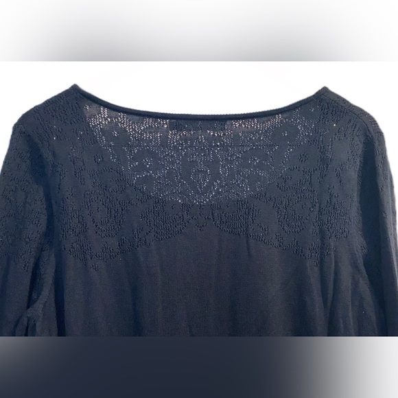 PERUVIAN CONNECTION FLORAL LACE LONG SLEEVE BLACK TOP - Picture 3 of 4